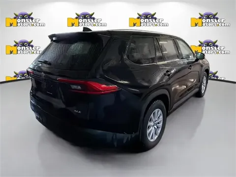 More photos of 2024 Toyota Grand Highlander at Monster Motors - Jackson, MI, MI
