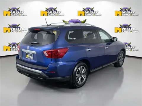 More photos of 2017 Nissan Pathfinder S at Monster Motors - Jackson, MI, MI