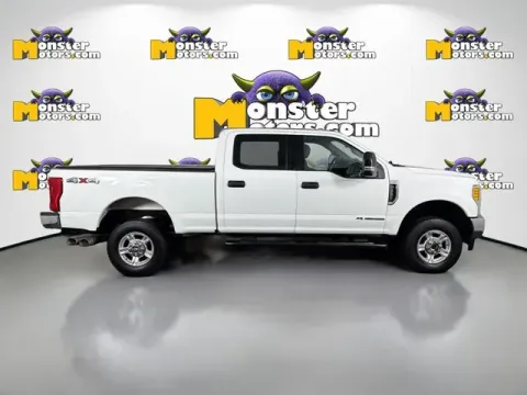 More photos of 2017 Ford F-250SD XLT at Monster Motors - Jackson, MI, MI