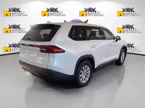 More photos of 2024 Toyota Grand Highlander at Monster Motors - Jackson, MI, MI