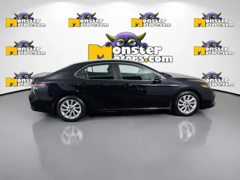 More photos of 2021 Toyota Camry SE at Monster Motors - Jackson, MI, MI