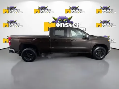 More photos of 2019 Chevrolet Silverado 1500 LT at Monster Motors - Jackson, MI, MI