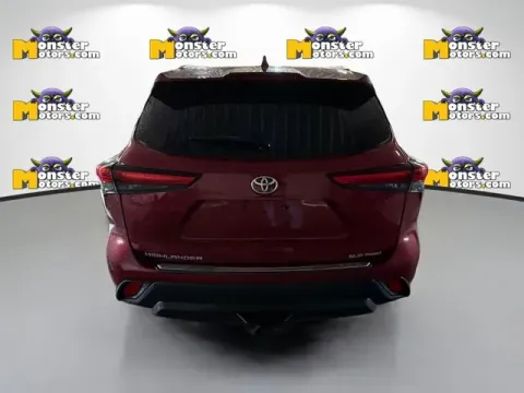 More photos of 2020 Toyota Highlander XLE at Monster Motors - Jackson, MI, MI