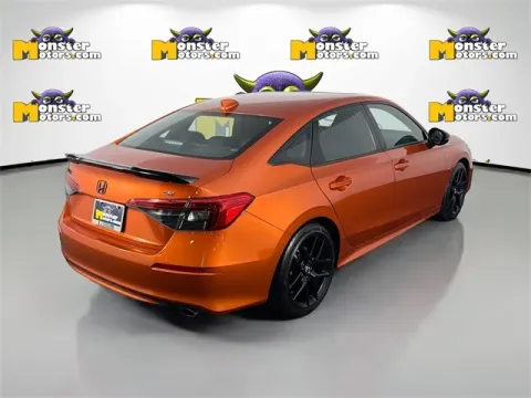 More photos of 2022 Honda Civic Si at Monster Motors - Jackson, MI, MI