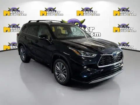 Another view of 2022 Toyota Highlander Hybrid Platinum for sale in Michigan Center, MI at Monster Motors - Jackson, MI