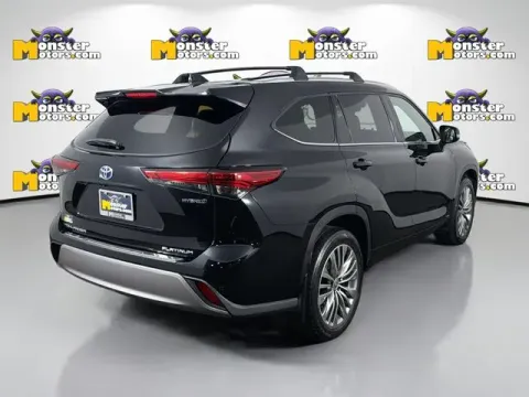 More photos of 2022 Toyota Highlander Hybrid Platinum at Monster Motors - Jackson, MI, MI