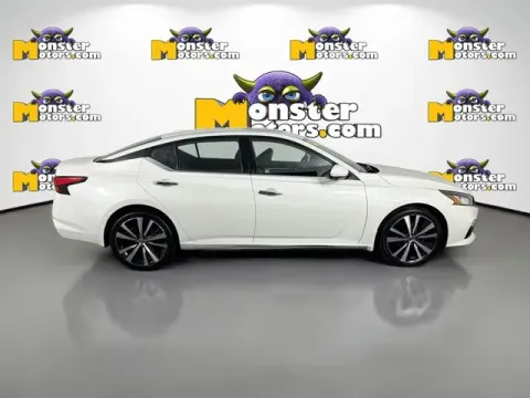 More photos of 2019 Nissan Altima 2.5 Platinum at Monster Motors - Jackson, MI, MI