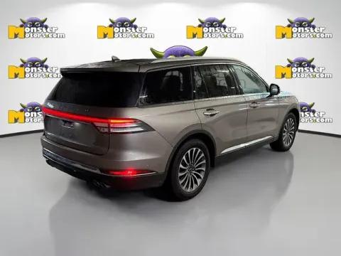 More photos of 2020 Lincoln Aviator Reserve at Monster Motors - Jackson, MI, MI
