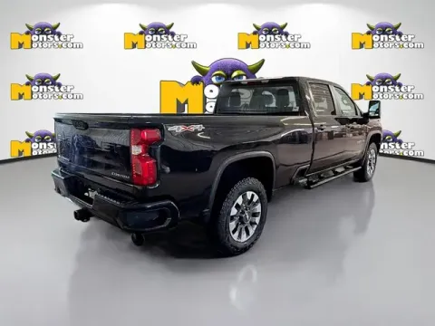 More photos of 2022 Chevrolet Silverado 2500HD Custom at Monster Motors - Jackson, MI, MI