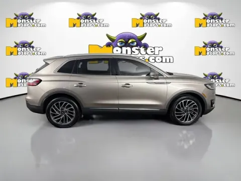 More photos of 2019 Lincoln Nautilus Reserve at Monster Motors - Jackson, MI, MI