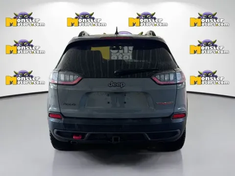 More photos of 2022 Jeep Cherokee Trailhawk at Monster Motors - Jackson, MI, MI