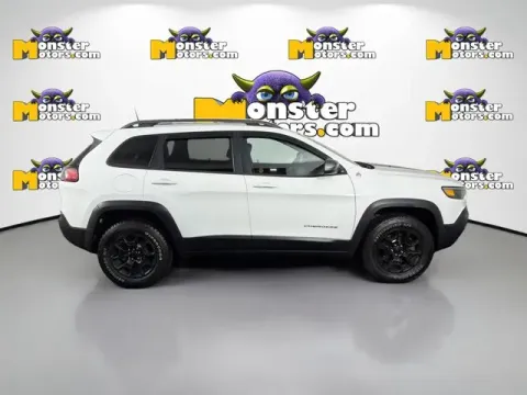 More photos of 2020 Jeep Cherokee Trailhawk at Monster Motors - Jackson, MI, MI