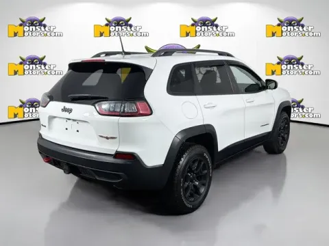 More photos of 2020 Jeep Cherokee Trailhawk at Monster Motors - Jackson, MI, MI