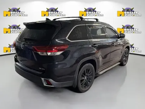 More photos of 2019 Toyota Highlander at Monster Motors - Jackson, MI, MI