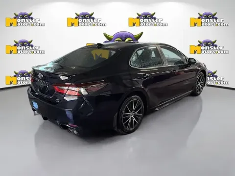 More photos of 2022 Toyota Camry SE at Monster Motors - Jackson, MI, MI