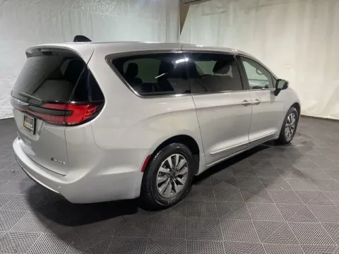 More photos of 2023 Chrysler Pacifica Hybrid Limited at Monster Motors - Jackson, MI, MI