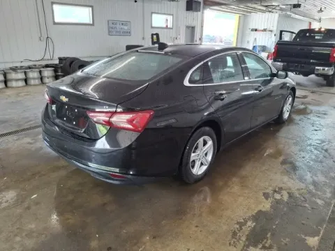 More photos of 2022 Chevrolet Malibu LT at Monster Motors - Jackson, MI, MI