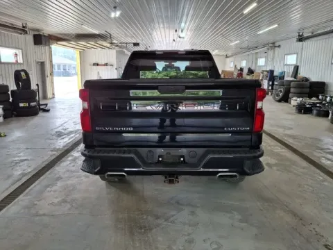 More photos of 2021 Chevrolet Silverado 1500 Custom Trail Boss at Monster Motors - Jackson, MI, MI
