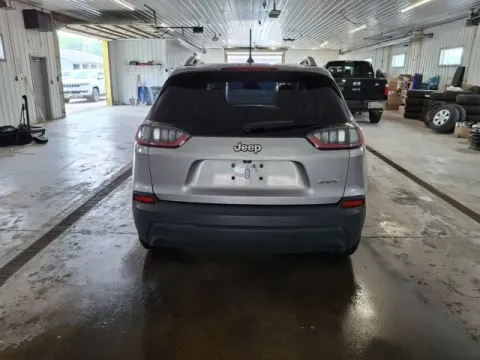 More photos of 2019 Jeep Cherokee Latitude at Monster Motors - Jackson, MI, MI