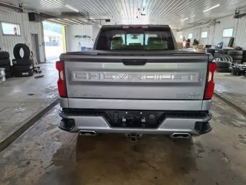 More photos of 2020 Chevrolet Silverado 1500 High Country at Monster Motors - Jackson, MI, MI