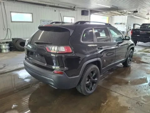 More photos of 2020 Jeep Cherokee Altitude at Monster Motors - Jackson, MI, MI