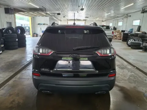 More photos of 2020 Jeep Cherokee Altitude at Monster Motors - Jackson, MI, MI