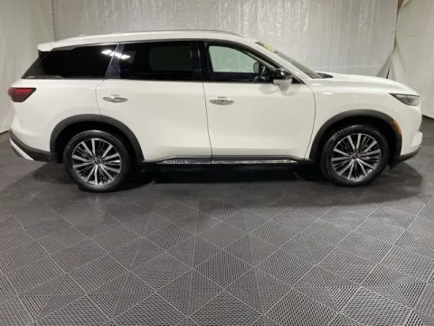 More photos of 2023 INFINITI QX60 Sensory at Monster Motors - Jackson, MI, MI