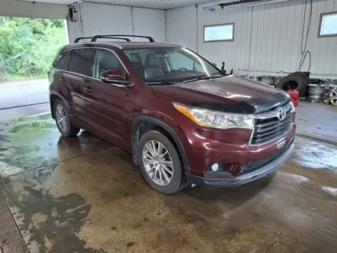 Another view of 2014 Toyota Highlander XLE V6 for sale in Michigan Center, MI at Monster Motors - Jackson, MI