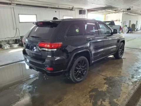 More photos of 2019 Jeep Grand Cherokee Altitude at Monster Motors - Jackson, MI, MI