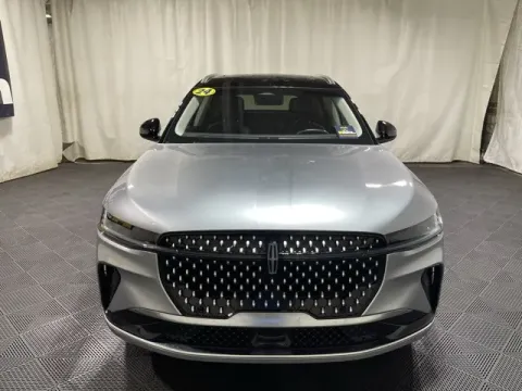 Photos of 2024 Lincoln Nautilus Reserve for sale in Michigan Center, MI at Monster Motors - Jackson, MI