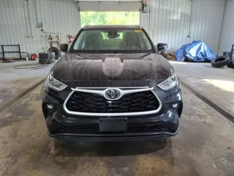 Photos of 2022 Toyota Highlander XLE for sale in Michigan Center, MI at Monster Motors - Jackson, MI