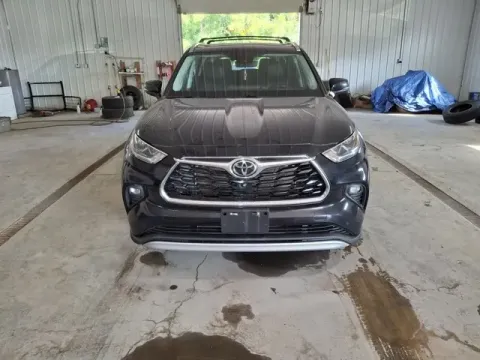 Photos of 2021 Toyota Highlander Platinum for sale in Michigan Center, MI at Monster Motors - Jackson, MI