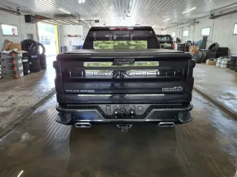 More photos of 2022 Chevrolet Silverado 1500 High Country at Monster Motors - Jackson, MI, MI