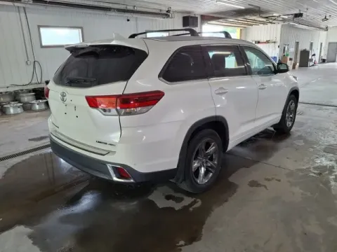 More photos of 2017 Toyota Highlander at Monster Motors - Jackson, MI, MI