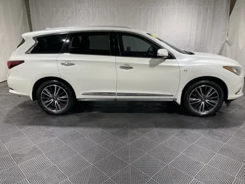 More photos of 2017 INFINITI QX60 at Monster Motors - Jackson, MI, MI