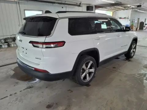 More photos of 2022 Jeep Grand Cherokee L Limited at Monster Motors - Jackson, MI, MI
