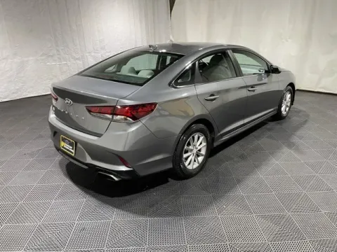 More photos of 2019 Hyundai Sonata SE at Monster Motors - Jackson, MI, MI