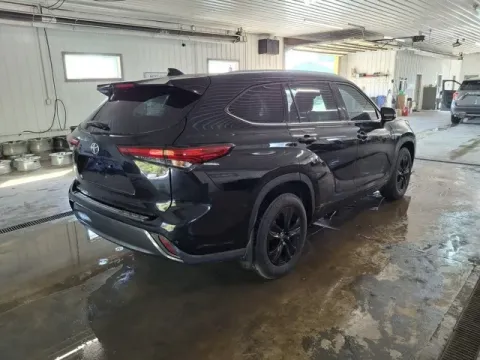 More photos of 2023 Toyota Highlander L at Monster Motors - Jackson, MI, MI