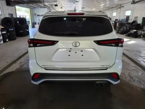 More photos of 2024 Toyota Highlander XSE at Monster Motors - Jackson, MI, MI