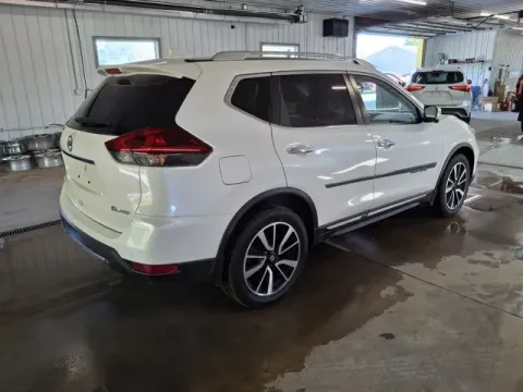 More photos of 2019 Nissan Rogue SL at Monster Motors - Jackson, MI, MI