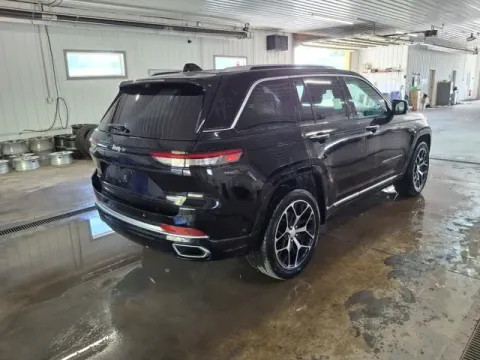 More photos of 2022 Jeep Grand Cherokee Summit at Monster Motors - Jackson, MI, MI