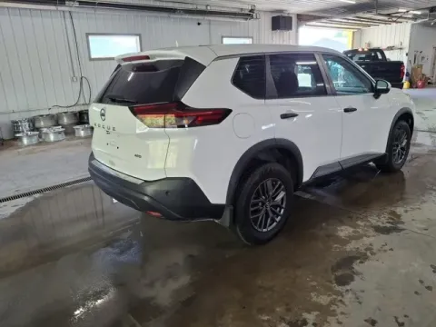 More photos of 2021 Nissan Rogue S at Monster Motors - Jackson, MI, MI