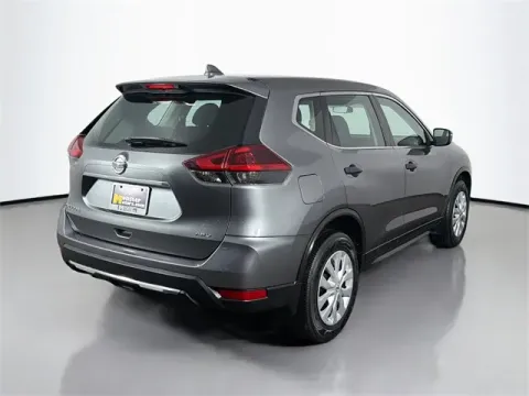 More photos of 2018 Nissan Rogue S at Monster Motors - Jackson, MI, MI