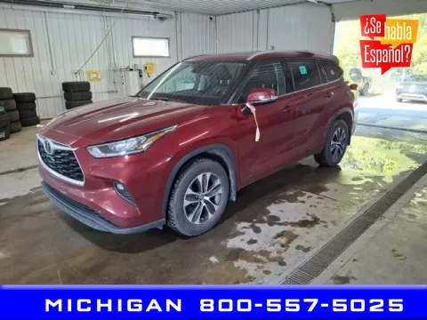 Red 2022 Toyota Highlander XLE for sale in Michigan Center, MI