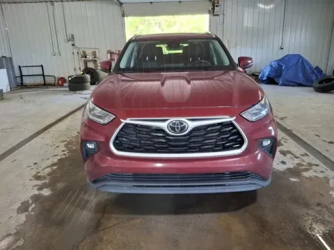 Photos of 2022 Toyota Highlander XLE for sale in Michigan Center, MI at Monster Motors - Jackson, MI
