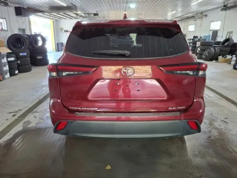 More photos of 2022 Toyota Highlander XLE at Monster Motors - Jackson, MI, MI