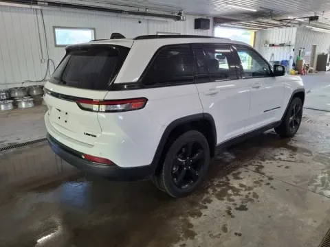 More photos of 2023 Jeep Grand Cherokee Limited at Monster Motors - Jackson, MI, MI