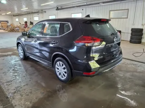 More photos of 2017 Nissan Rogue at Monster Motors - Jackson, MI, MI