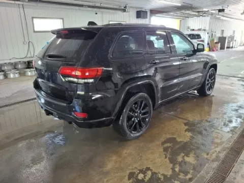 More photos of 2021 Jeep Grand Cherokee Altitude at Monster Motors - Jackson, MI, MI