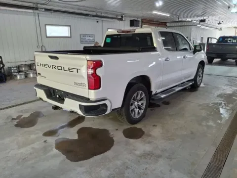 More photos of 2021 Chevrolet Silverado 1500 High Country at Monster Motors - Jackson, MI, MI